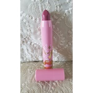 L.W.Y.A. Lips-tastic Butter lipstick